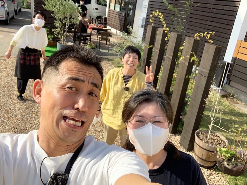 IMG 4640 1024x768 - ＺTV「石田靖とぶらりで笑」の番組取材がありました！